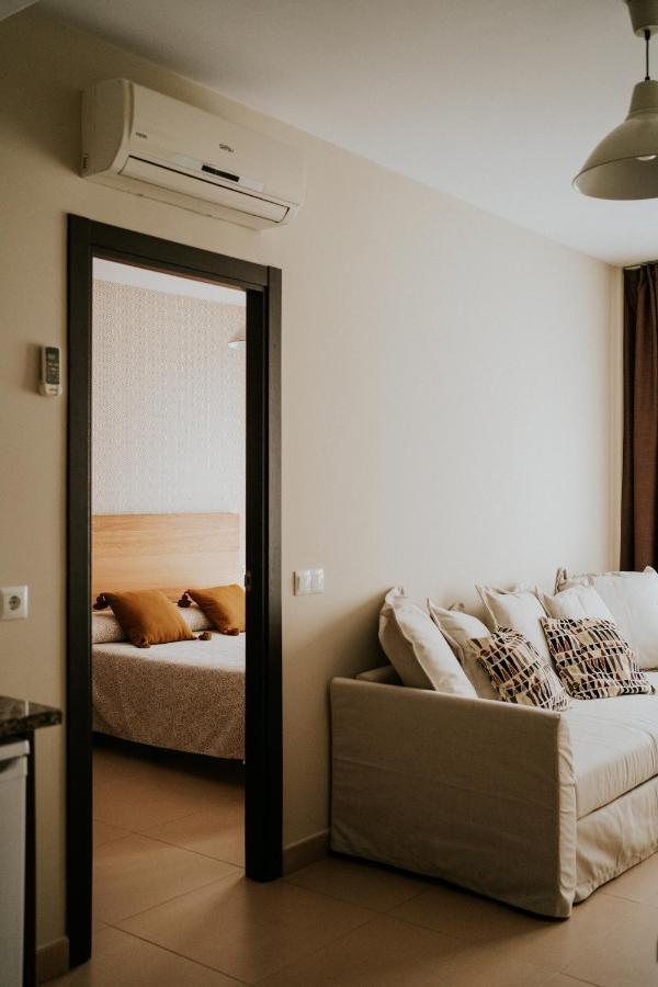 Apartamentos Poniente - Mares Torre Del Mar Buitenkant foto